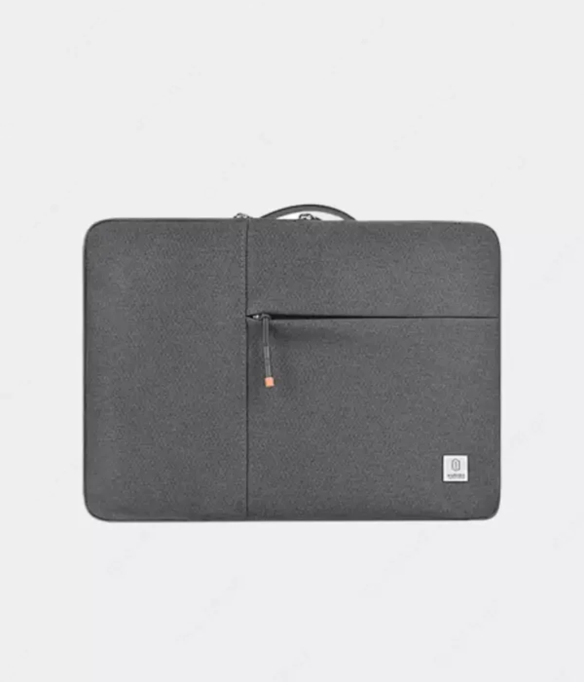 laptop-with-sleeve-and-charger-5-pounds